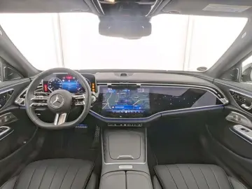 MERCEDES-BENZ E 220 d AMG NIGHT SUPERSCREEN DIST PAN&hellip;