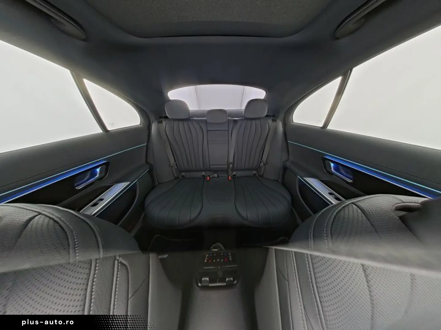 MERCEDES-BENZ E 220 d AMG NIGHT SUPERSCREEN DIST PAN&hellip;