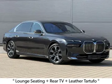 BMW 740d xDrive Lounge Seating TV Pano Sky Lounge