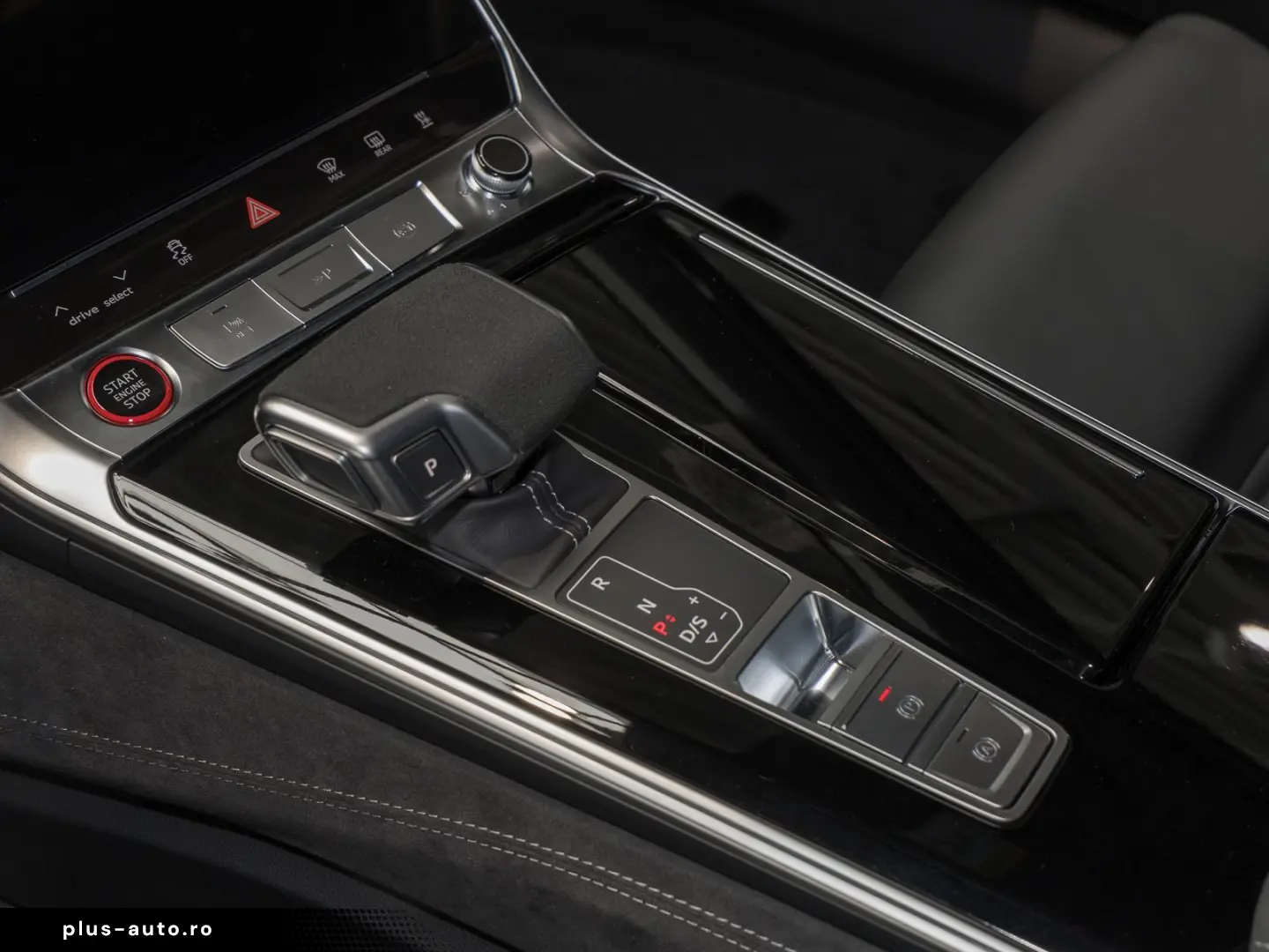 AUDI RS6 2024 — imagine 8