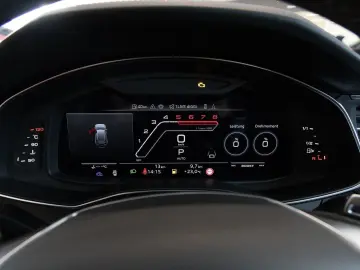 AUDI RS6 Avant TFSI Q PERFORMANCE PANO HuD 305KM H
