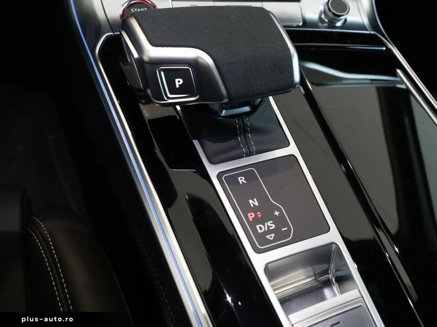 AUDI RS6 Avant TFSI Q PERFORMANCE PANO HuD 305KM H