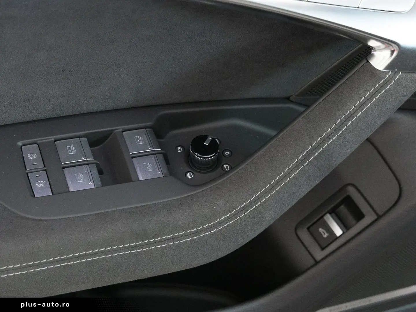 AUDI RS6 Avant TFSI Q PERFORMANCE PANO HuD 305KM H