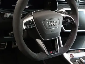 AUDI RS6 Avant TFSI Q PERFORMANCE PANO HuD 305KM H