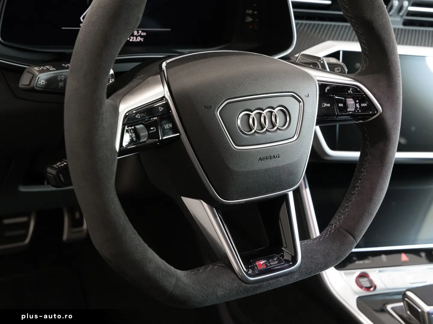 AUDI RS6 Avant TFSI Q PERFORMANCE PANO HuD 305KM H