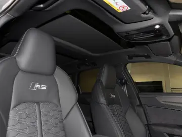 AUDI RS6 Avant TFSI Q PERFORMANCE PANO HuD 305KM H
