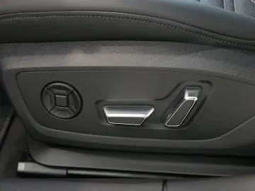 AUDI RS6 Avant TFSI Q PERFORMANCE PANO HuD 305KM H