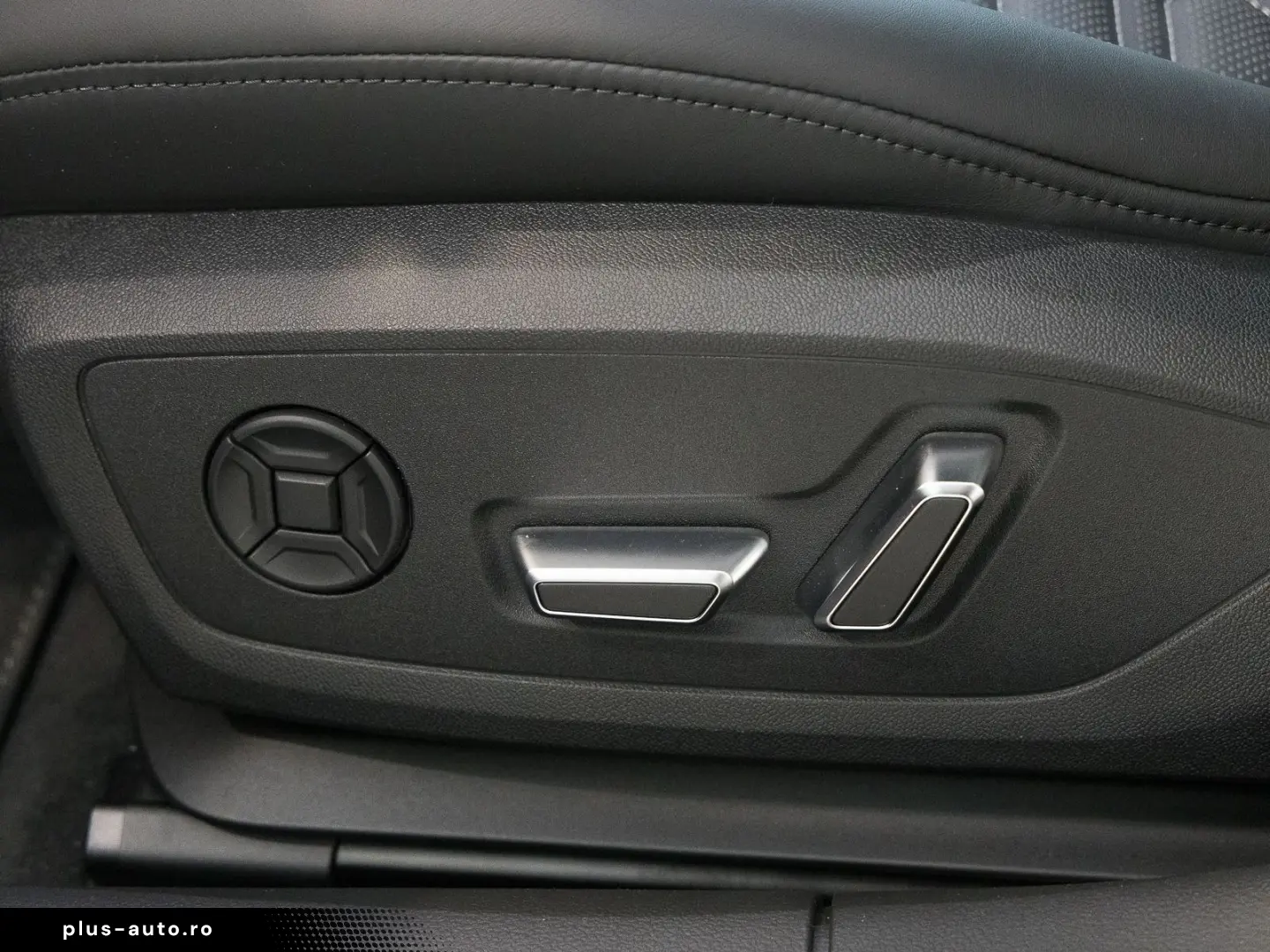 AUDI RS6 Avant TFSI Q PERFORMANCE PANO HuD 305KM H