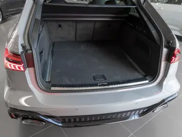 AUDI RS6 Avant TFSI Q PERFORMANCE PANO HuD 305KM H