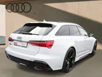 AUDI RS 6 Avant 4.0 TFSI Q performance  HuD Leder AHK