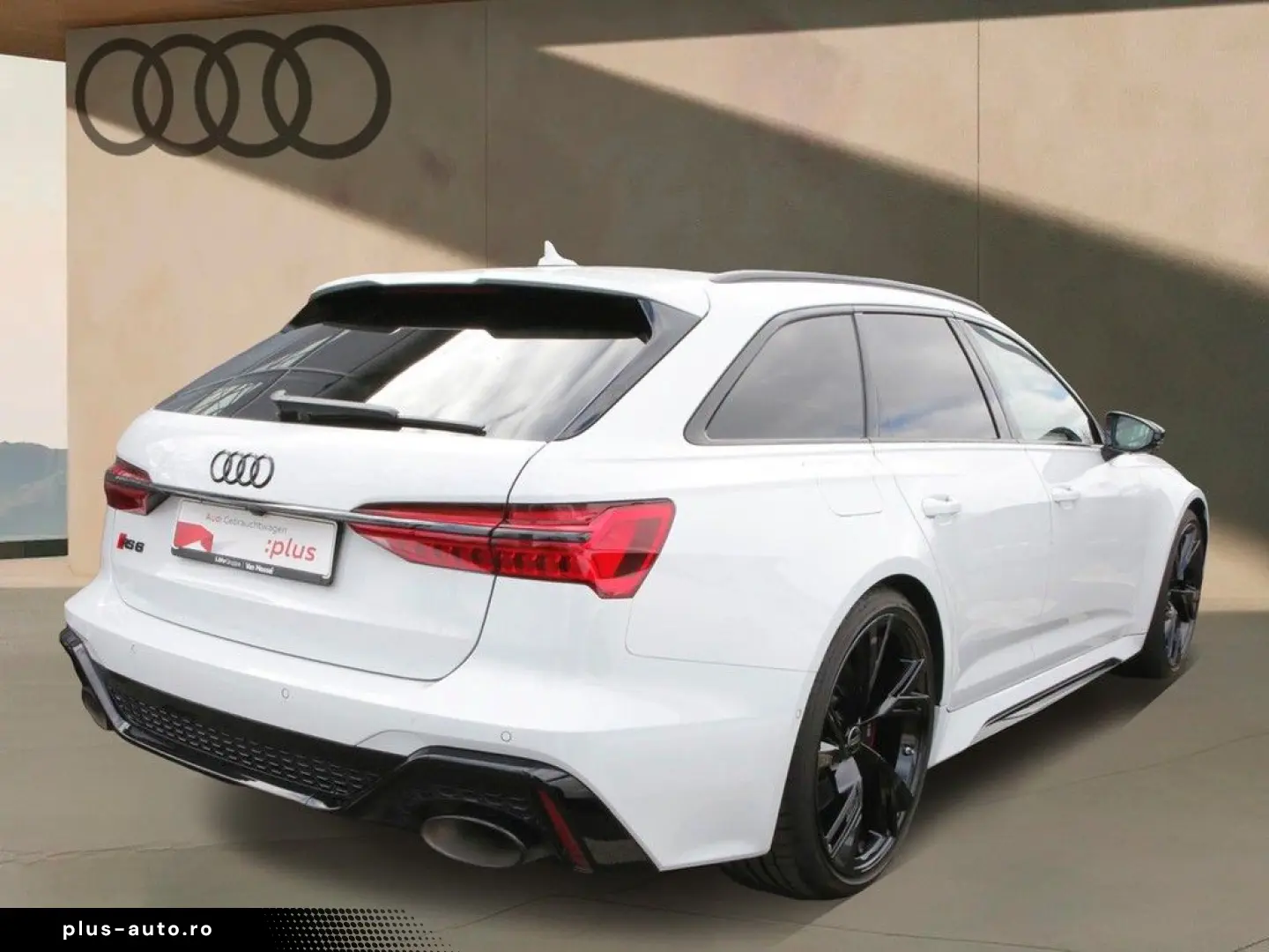 AUDI RS 6 Avant 4.0 TFSI Q performance  HuD Leder AHK
