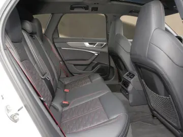 AUDI RS 6 Avant 4.0 TFSI Q performance  HuD Leder AHK