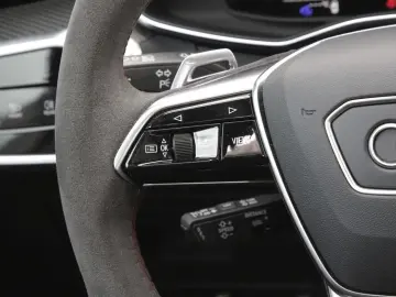 AUDI RS 6 Avant 4.0 TFSI Q performance  HuD Leder AHK