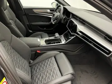 AUDI RS6 Avant Quattro Tiptr. DynPlus Keramik22Pano