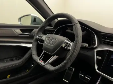 AUDI RS6 Avant Quattro Tiptr. DynPlus Keramik22Pano