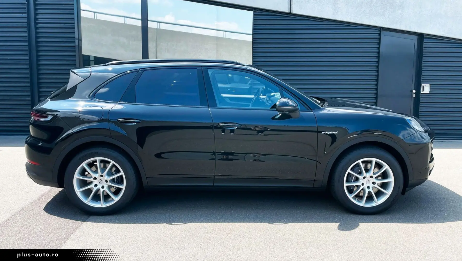 PORSCHE Cayenne 2025 — imagine 2