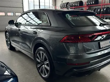 AUDI Q8 50 TDI quattro tiptronic competition plus