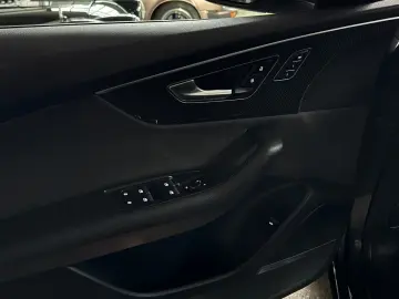 AUDI Q8 50 TDI quattro tiptronic competition plus