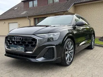 AUDI Q8 50 TDI quattro S line AHK  HUD