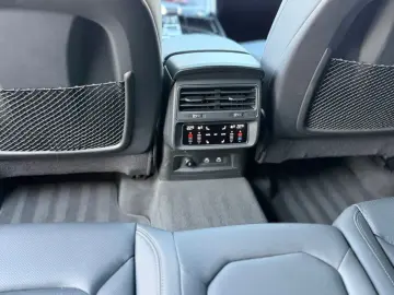 AUDI Q8 50 TDI quattro S line AHK  HUD