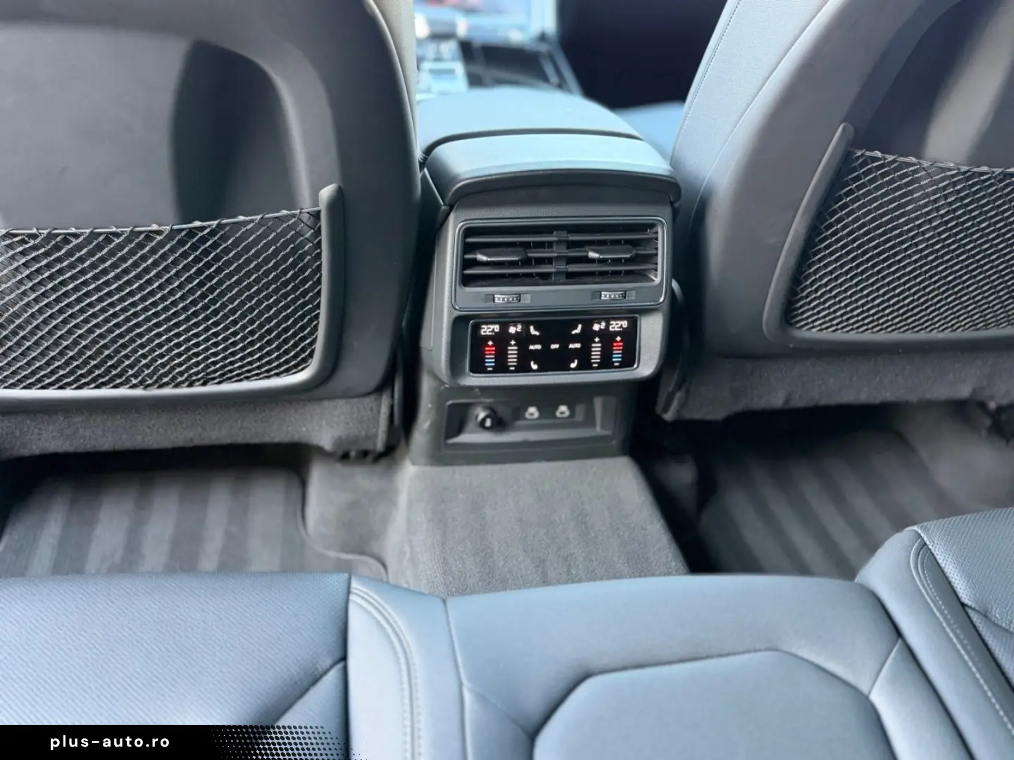 AUDI Q8 50 TDI quattro S line AHK  HUD