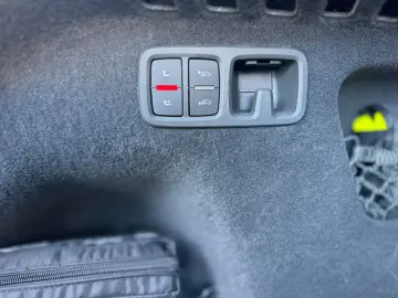 AUDI Q8 50 TDI quattro S line AHK  HUD