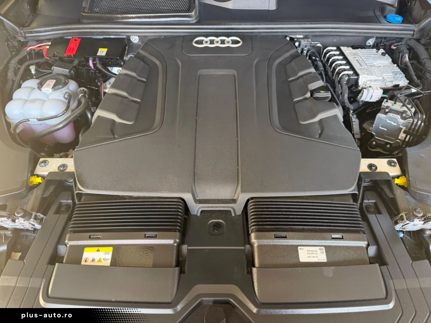 AUDI Q8 50 TDI quattro S line AHK  HUD