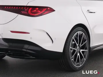 Mercedes-Benz CLA 180 AMG NIGHT 19'' KEYLESS