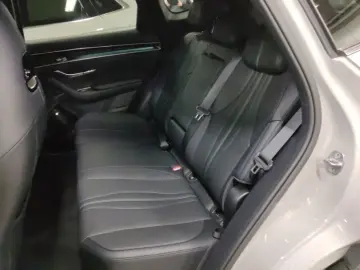 BYD SEAL U DM-i 18.3 kWh AWD Design ACC 360  Pano