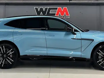 ASTON MARTIN DBX707 4.0 V8