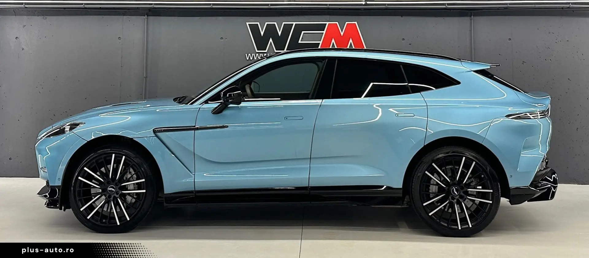 ASTON MARTIN DBX707 4.0 V8