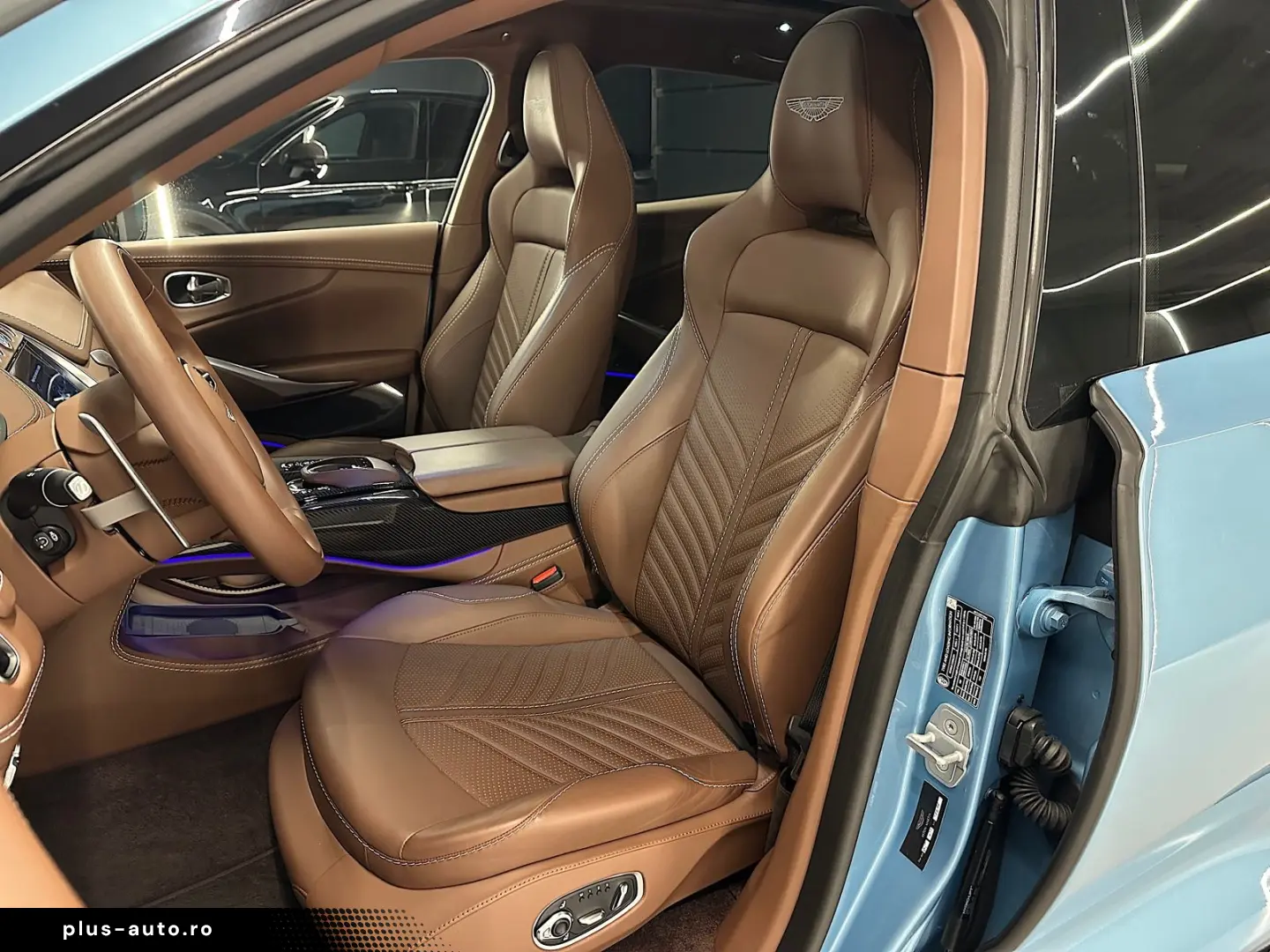 ASTON MARTIN DBX707 4.0 V8