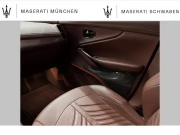 ASTON MARTIN DBX707  Standheizung  AHK UPE 314t€