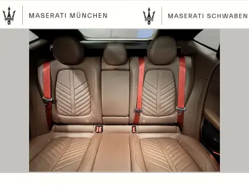 ASTON MARTIN DBX707  Standheizung  AHK UPE 314t€