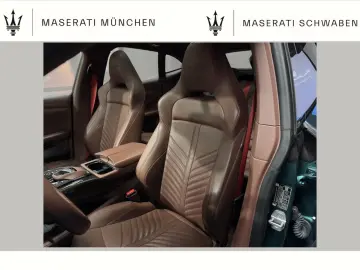 ASTON MARTIN DBX707  Standheizung  AHK UPE 314t€