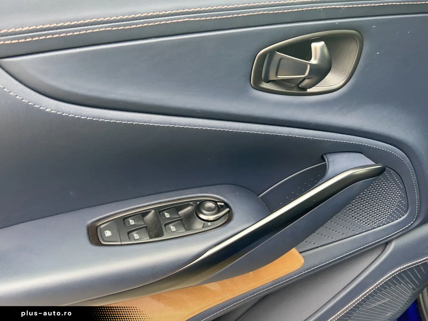 ASTON MARTIN DBX707 1.Hd.Aston AHK (TowBar) darkknig&hellip;