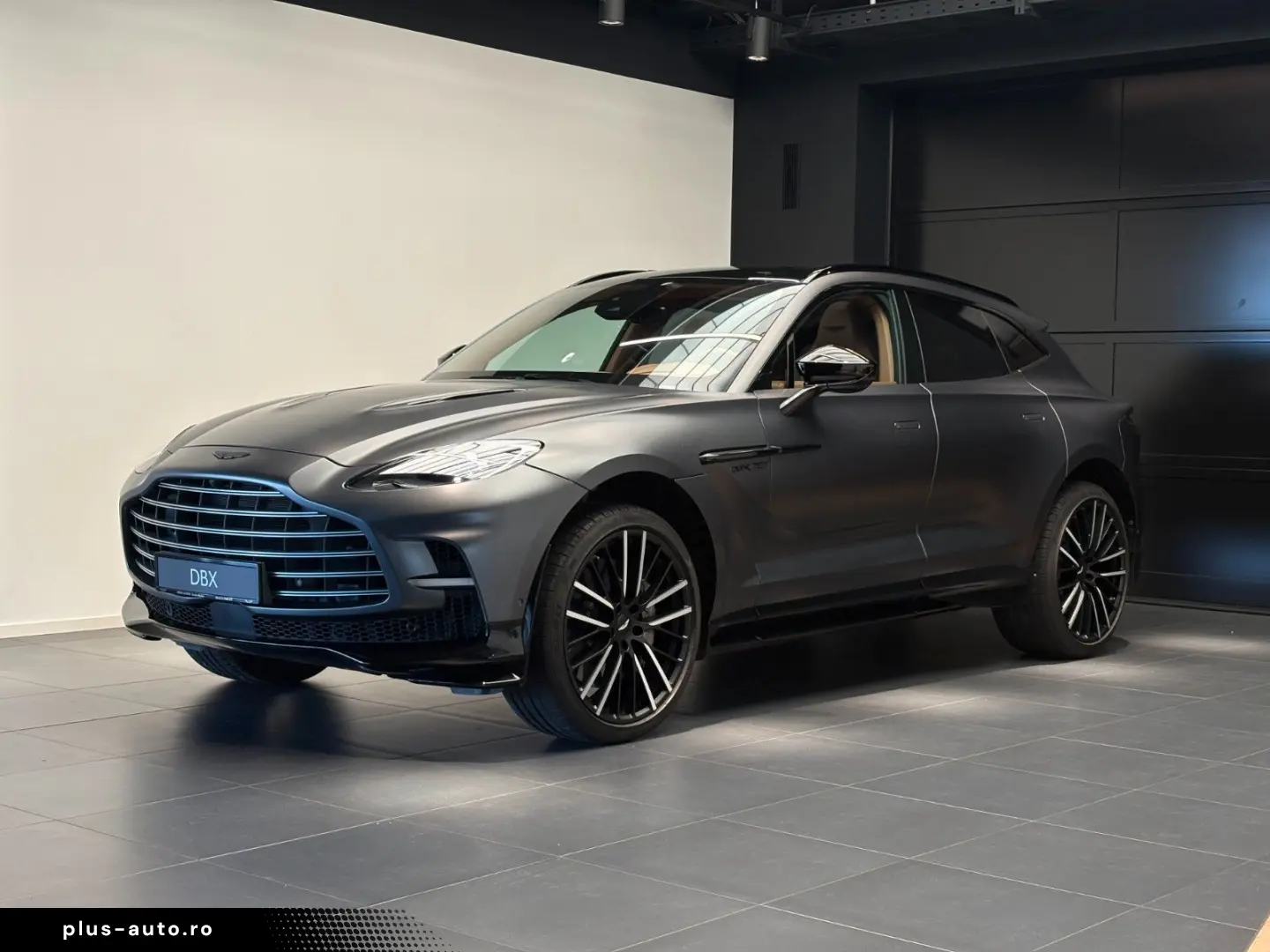 ASTON MARTIN DBX 707 - Q Satin Xenon Grey - Inspire Sport