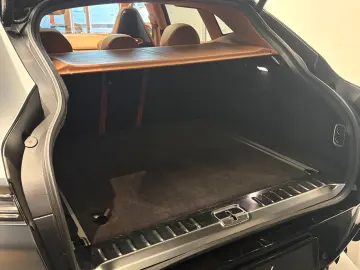 ASTON MARTIN DBX 707 - Q Satin Xenon Grey - Inspire Sport