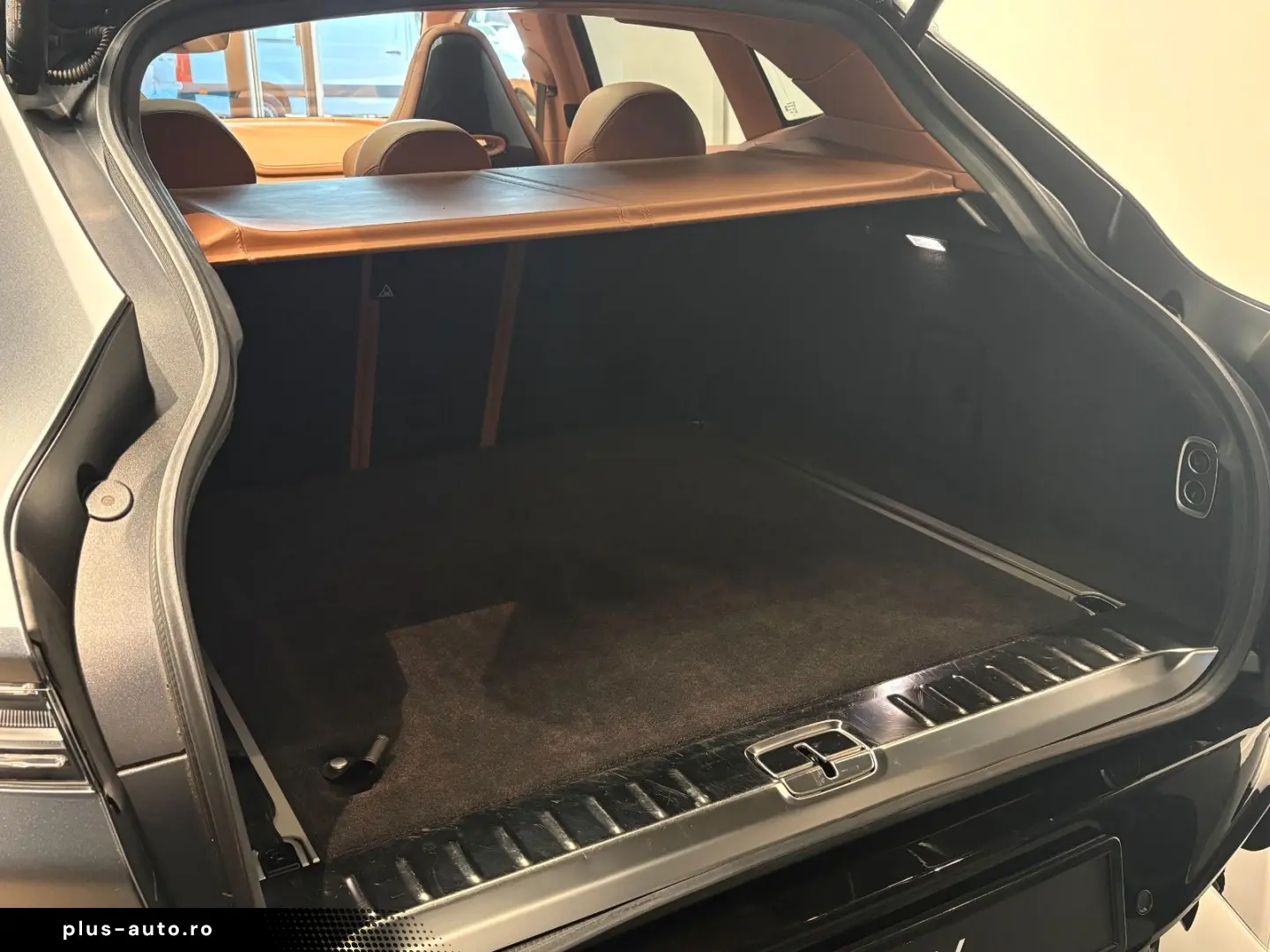 ASTON MARTIN DBX 707 - Q Satin Xenon Grey - Inspire Sport