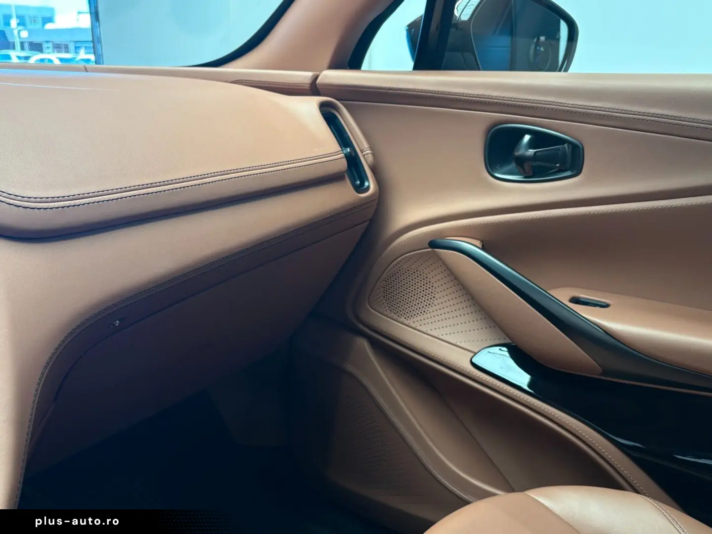 ASTON MARTIN DBX 707 - Q Satin Xenon Grey - Inspire Sport