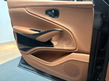 ASTON MARTIN DBX 707 - Q Satin Xenon Grey - Inspire Sport