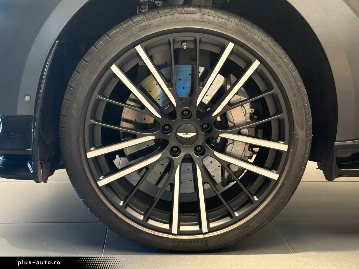 ASTON MARTIN DBX 707 - Q Satin Xenon Grey - Inspire Sport