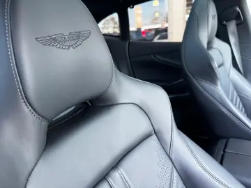 ASTON MARTIN DBX 707-4.0V8-23Zoll-B&O-Carbon-Voll-XPEL