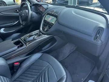 ASTON MARTIN DBX 707-4.0V8-23Zoll-B&O-Carbon-Voll-XPEL