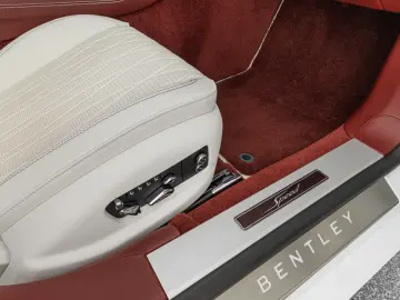 BENTLEY Flying Spur Speed   Naim for Bentley Soundsystem