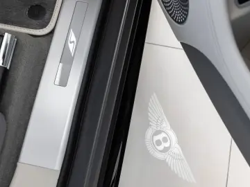 BENTLEY Bentayga S V8