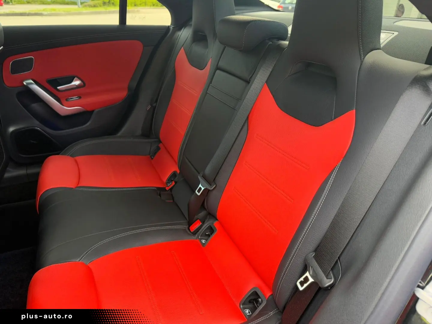 MERCEDES-BENZ CLA 200 AMG Burmester Multi-Beam Night Keyless