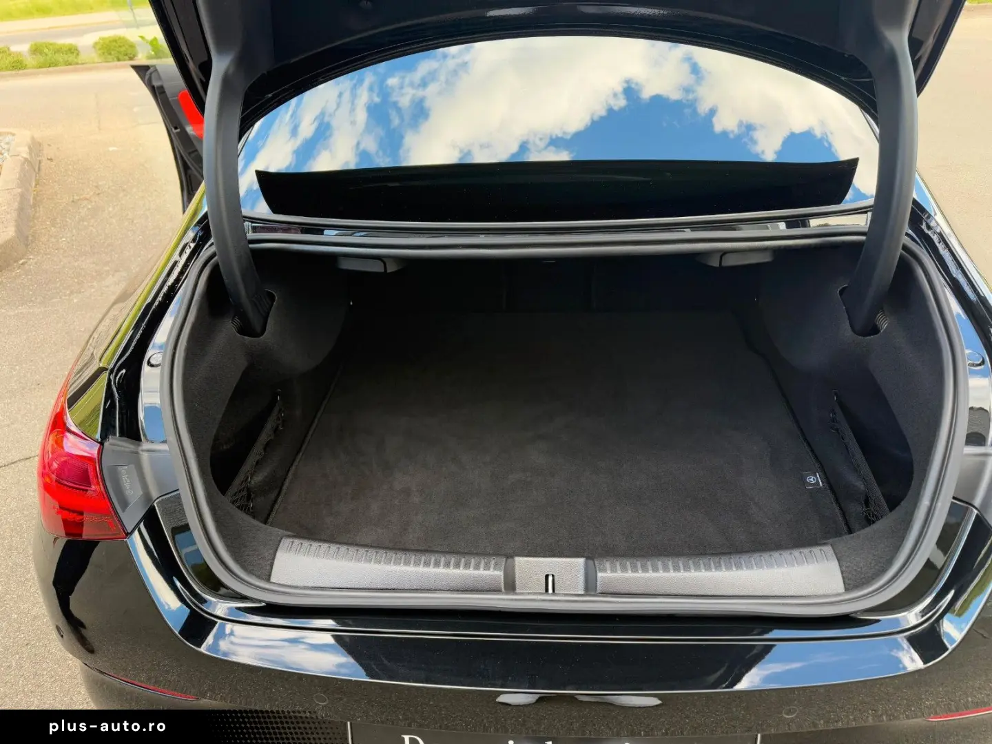 MERCEDES-BENZ CLA 200 AMG Burmester Multi-Beam Night Keyless