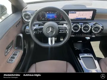 MERCEDES-BENZ CLA 200 AMG 18  Fahr-Assi Keyless Ambiente LED