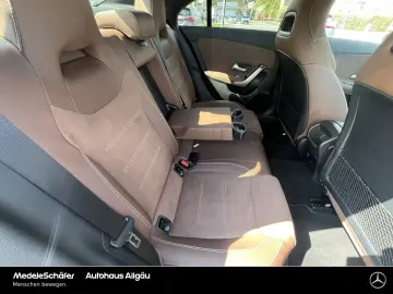 MERCEDES-BENZ CLA 200 AMG 18  Fahr-Assi Keyless Ambiente LED